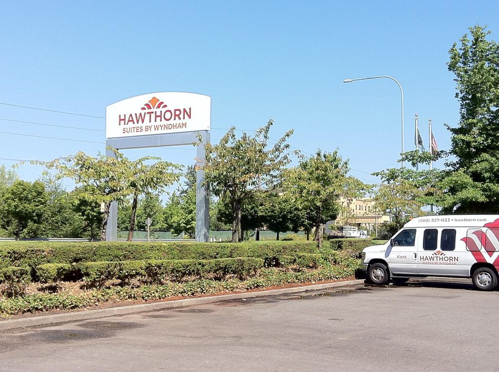 Hawthorn Suites By Wyndham Kent, Wa Екстериор снимка