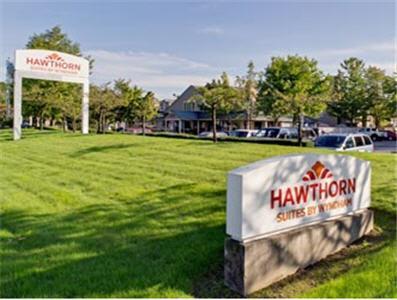 Hawthorn Suites By Wyndham Kent, Wa Екстериор снимка